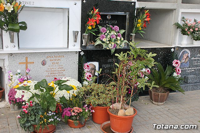 Cementerio. Da previo a la festividad de Todos los Santos 2018 - 302