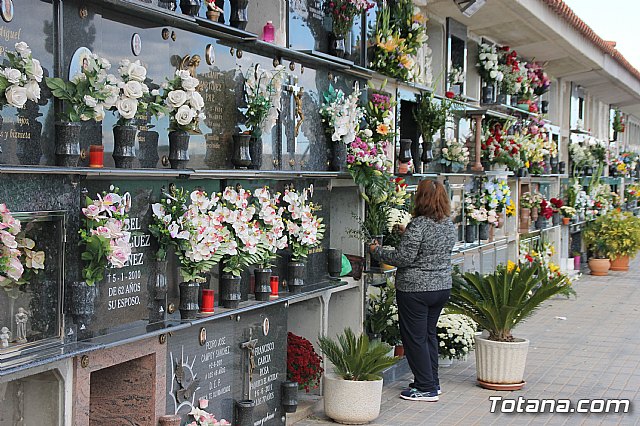 Cementerio. Da previo a la festividad de Todos los Santos 2018 - 303