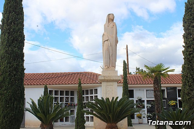 Cementerio. Da previo a la festividad de Todos los Santos 2018 - 310