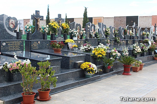 Cementerio. Da previo a la festividad de Todos los Santos 2018 - 320