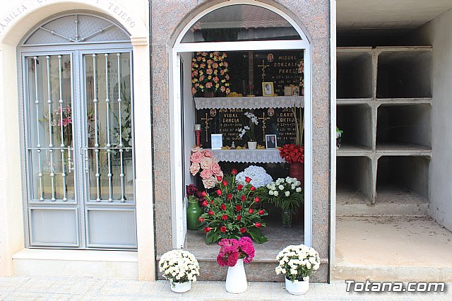 Cementerio. Da previo a la festividad de Todos los Santos 2018 - 350