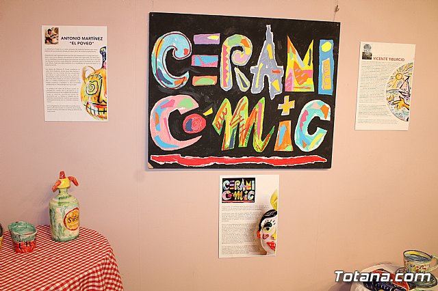 Exposicin de obras de cermica 