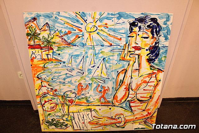 Exposicin de obras de cermica 