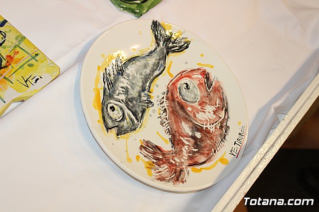 Exposicin de obras de cermica 