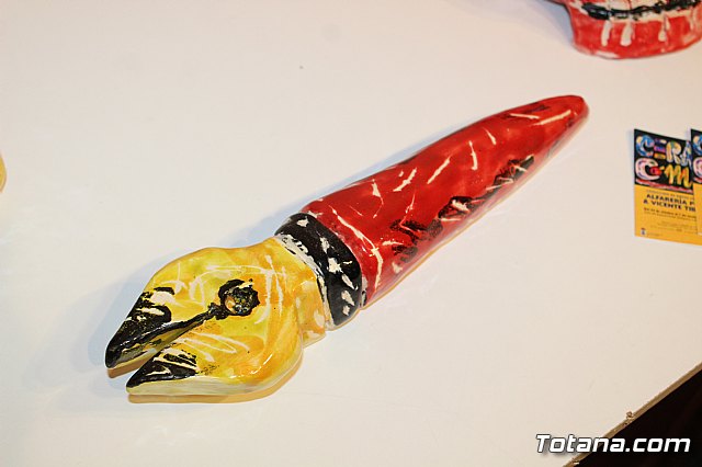 Exposicin de obras de cermica 