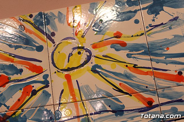 Exposicin de obras de cermica 