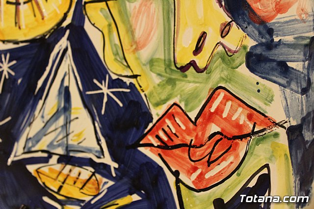 Exposicin de obras de cermica 