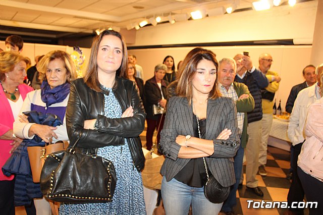 Exposicin de obras de cermica 