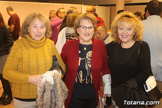 Exposicin de obras de cermica 