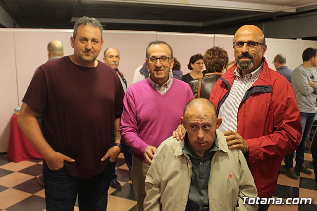 Exposicin de obras de cermica 