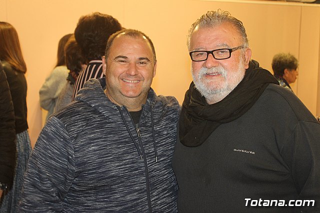 Exposicin de obras de cermica 