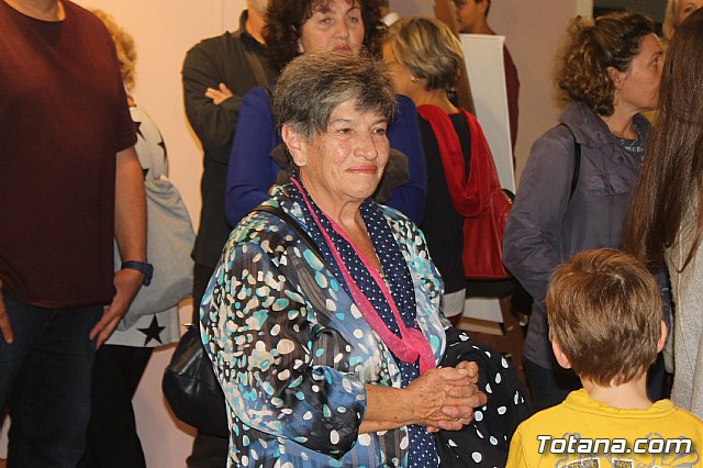 Exposicin de obras de cermica 