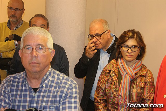 Exposicin de obras de cermica 