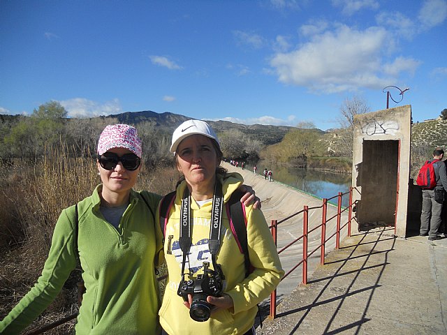 Senderistas de Totana disfrutaron del espectculo de la floracin de los frutales de Cieza - 32