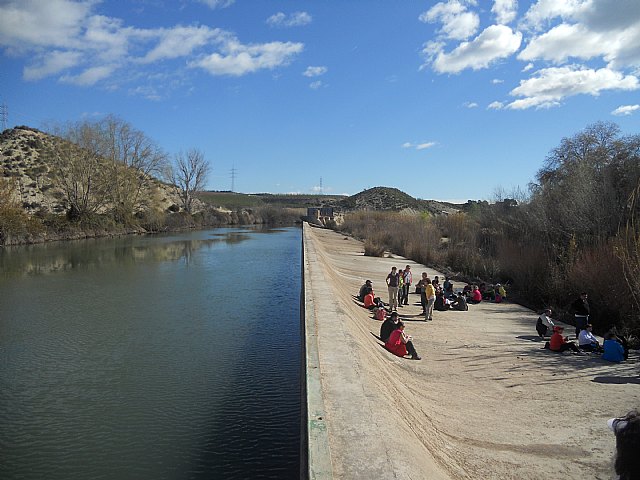 Senderistas de Totana disfrutaron del espectculo de la floracin de los frutales de Cieza - 37