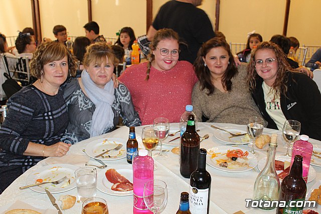 Concentracin de Vehculos Clsicos Totana 2018 - Comida de hermandad - 118