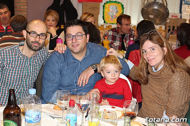 Concentracin de Vehculos Clsicos Totana 2018 - Comida de hermandad - 136