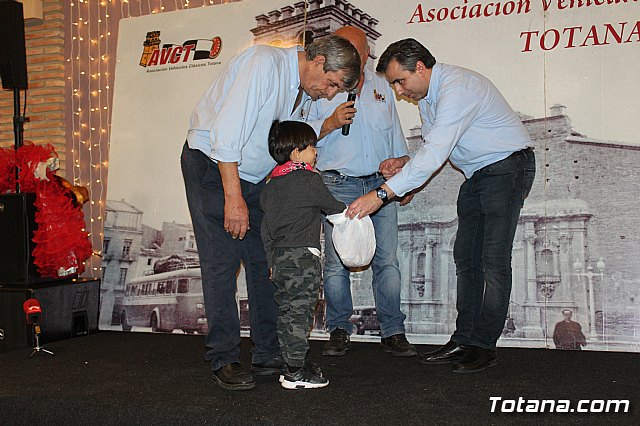Concentracin de Vehculos Clsicos Totana 2018 - Comida de hermandad - 231