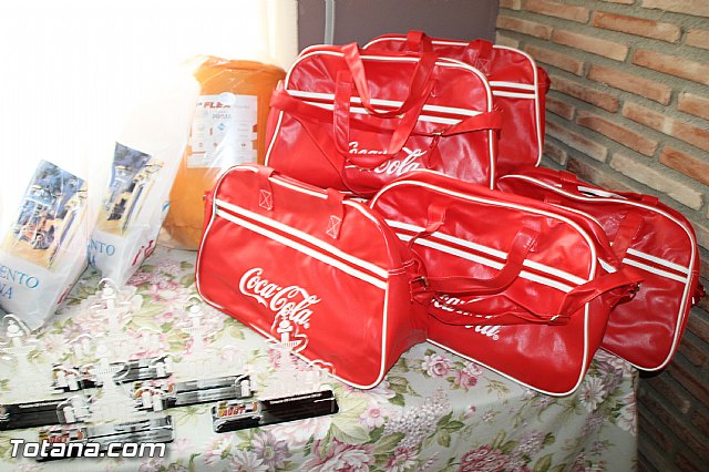 Comida-gala. Concentracin de vehculos clsicos Totana 2016 - 4