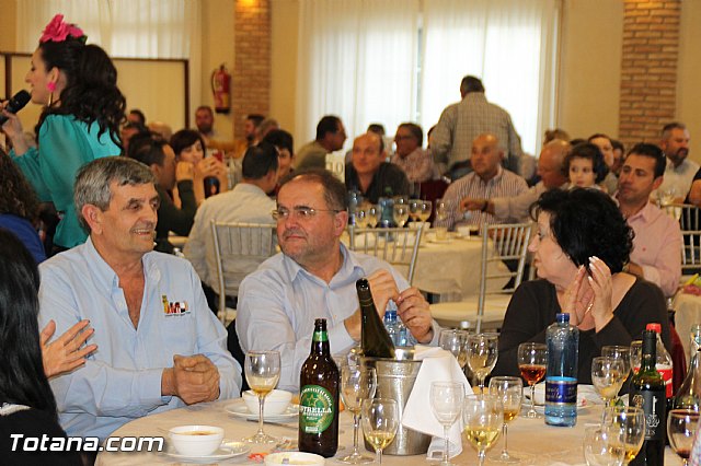 Comida-gala. Concentracin de vehculos clsicos Totana 2016 - 15