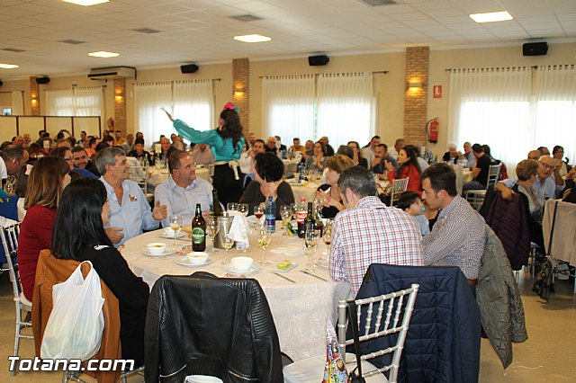 Comida-gala. Concentracin de vehculos clsicos Totana 2016 - 16