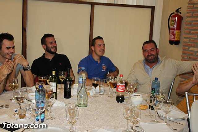 Comida-gala. Concentracin de vehculos clsicos Totana 2016 - 63