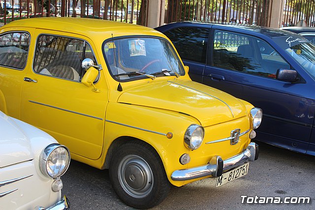 Concentracin de vehculos clsicos - Fiestas de Santa Eulalia 2019 - 60