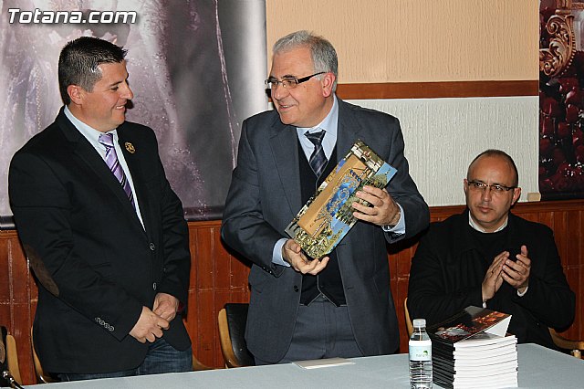 Presentacin libro 175 aniversario Hdad. Santa Mara Cleof - 23