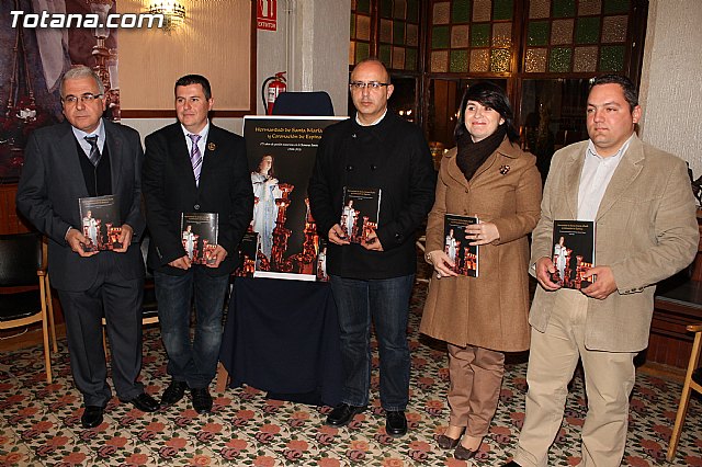 Presentacin libro 175 aniversario Hdad. Santa Mara Cleof - 25