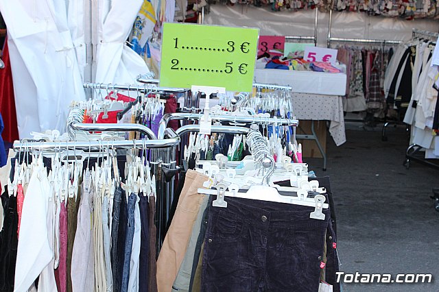 Inauguracin I Feria del Comercio Solidario - 86