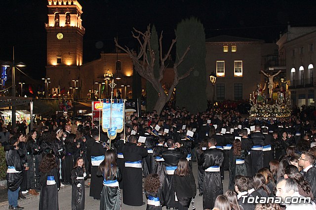 Traslado de los tronos a sus sedes (Calle Puente) . Viernes Santo 2018 - 8