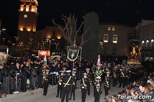 Traslado de los tronos a sus sedes (Calle Puente) . Viernes Santo 2018 - 10