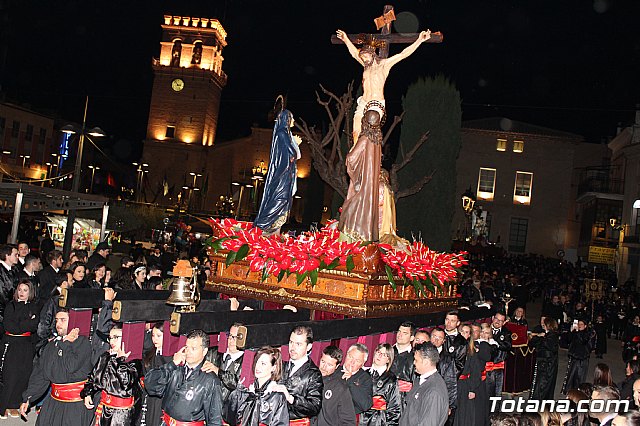 Traslado de los tronos a sus sedes (Calle Puente) . Viernes Santo 2018 - 15