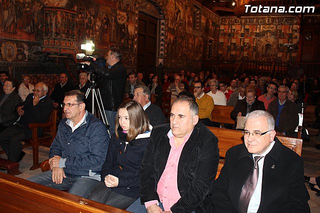 Presentacin Cuadernos de La Santa 2014 - 23