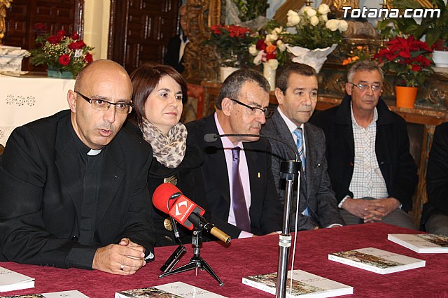 Presentacin Cuadernos de La Santa 2014 - 27