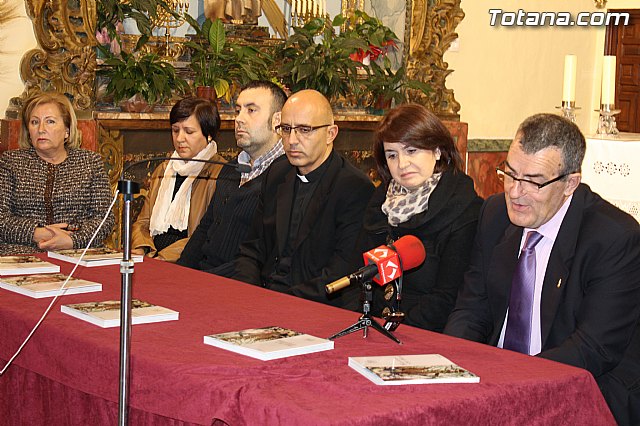 Presentacin Cuadernos de La Santa 2014 - 34