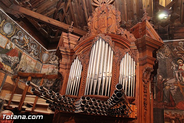 Presentacin Cuadernos de La Santa 2015 - 34