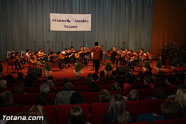 III Certamen de Cuadrillas de Navidad a beneficio de 
