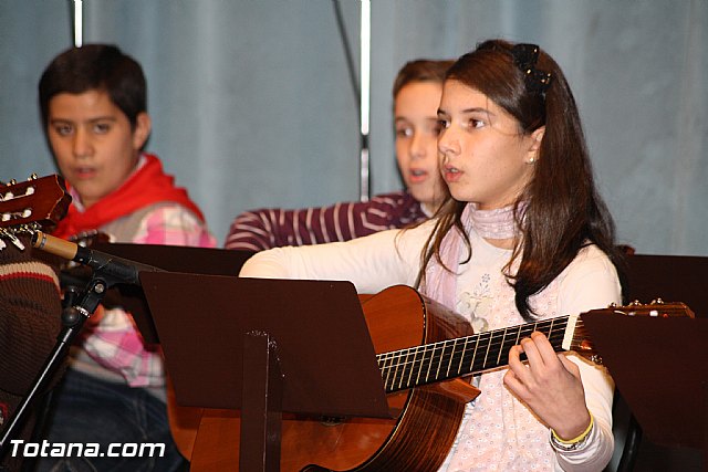 III Certamen de Cuadrillas de Navidad a beneficio de 