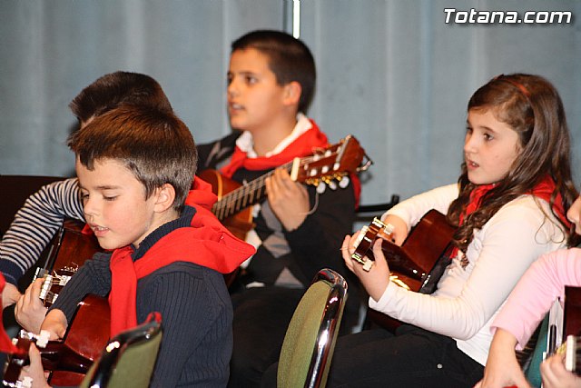III Certamen de Cuadrillas de Navidad a beneficio de 
