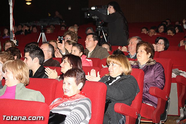 III Certamen de Cuadrillas de Navidad a beneficio de 