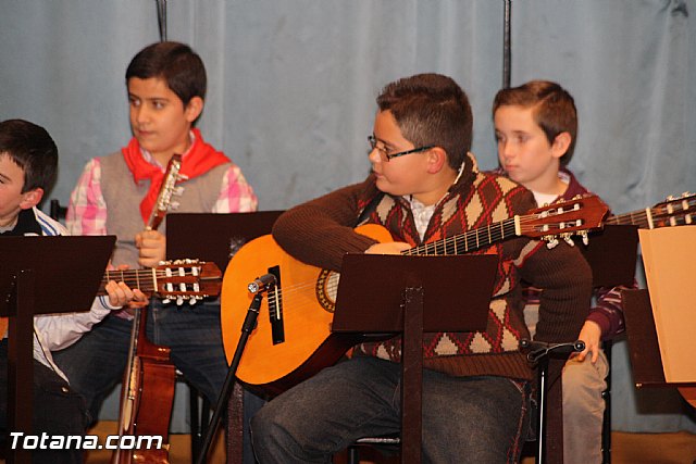 III Certamen de Cuadrillas de Navidad a beneficio de 