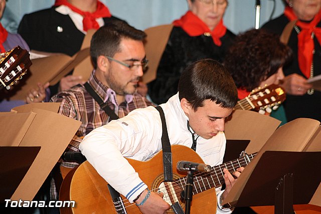 III Certamen de Cuadrillas de Navidad a beneficio de 