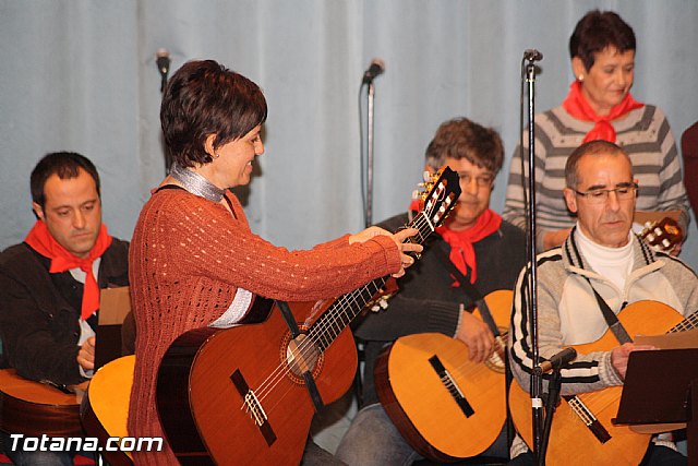 III Certamen de Cuadrillas de Navidad a beneficio de 
