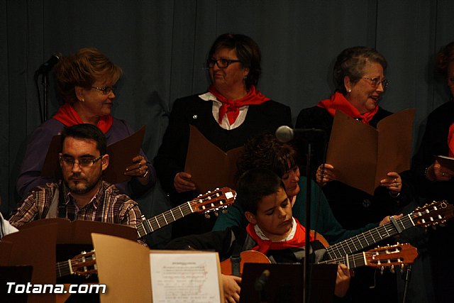 III Certamen de Cuadrillas de Navidad a beneficio de 
