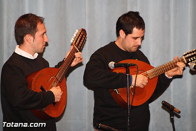 III Certamen de Cuadrillas de Navidad a beneficio de 