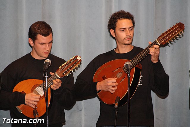 III Certamen de Cuadrillas de Navidad a beneficio de 