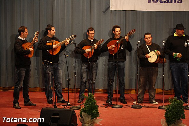 III Certamen de Cuadrillas de Navidad a beneficio de 
