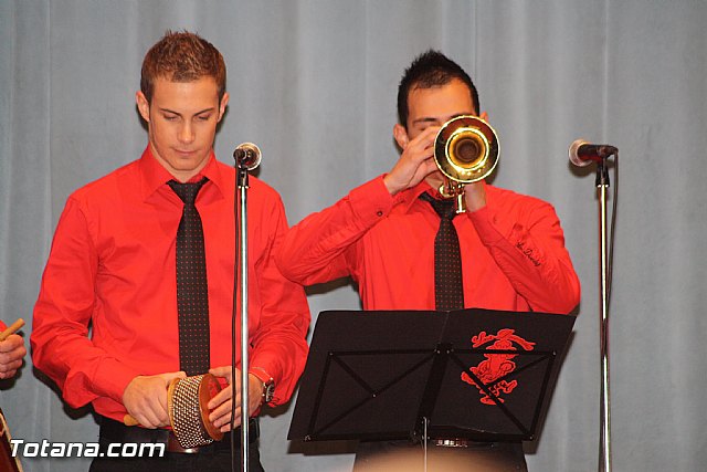III Certamen de Cuadrillas de Navidad a beneficio de 