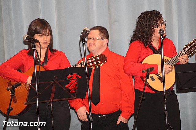 III Certamen de Cuadrillas de Navidad a beneficio de 
